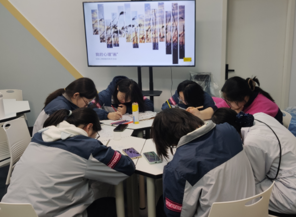 加强学生心理健康教育既要在